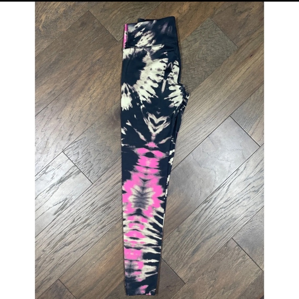NWOT Noli Yoga Tie Dye Leggings Italian Fabric Size Medium - Picture 3 of 6